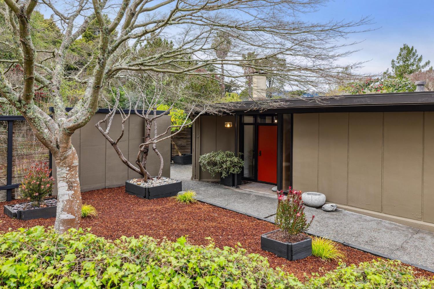 Detail Gallery Image 11 of 58 For 18 Laverne Ave, Mill Valley,  CA 94941 - 4 Beds | 3 Baths