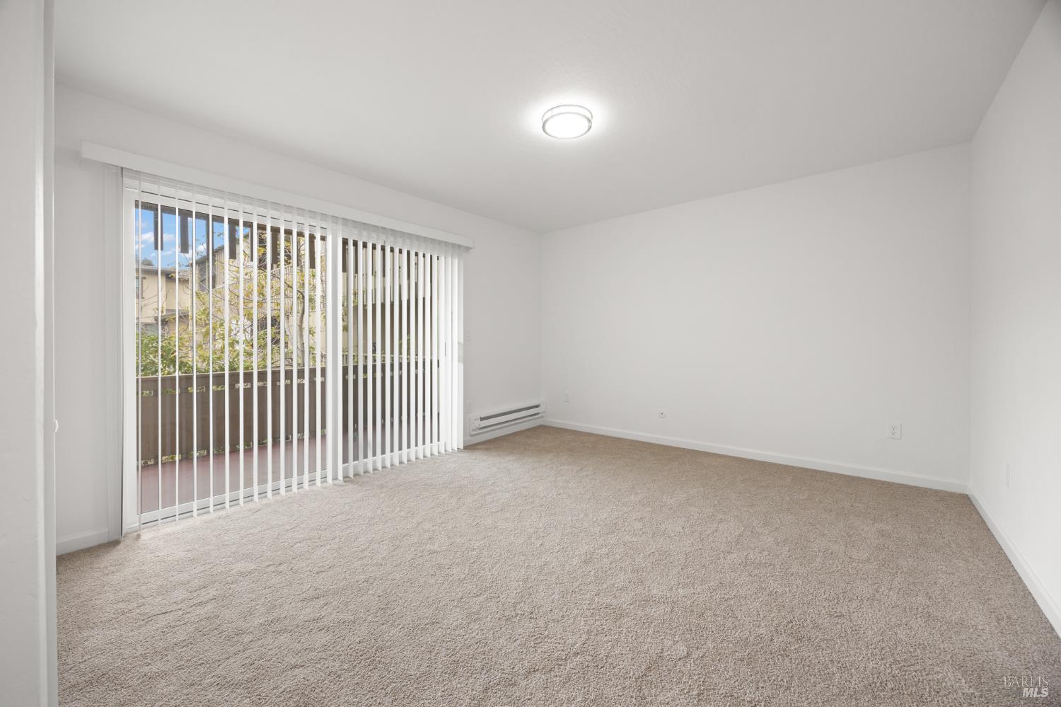 Detail Gallery Image 9 of 18 For 260 Merrydale Rd #14,  San Rafael,  CA 94903 - 2 Beds | 1 Baths