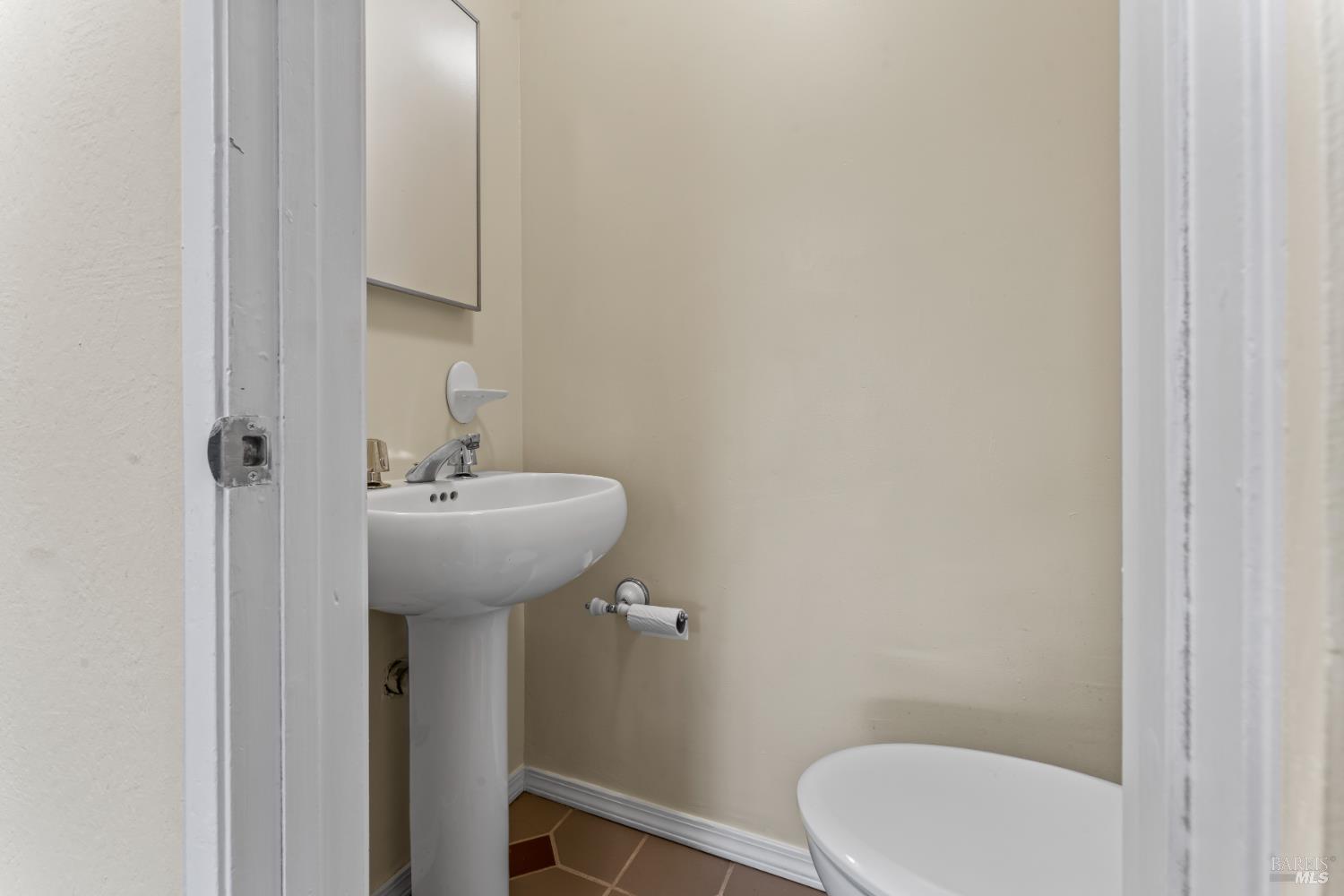 Detail Gallery Image 19 of 38 For 210 Trinity Ct, Rio Vista,  CA 94571 - 3 Beds | 2/1 Baths