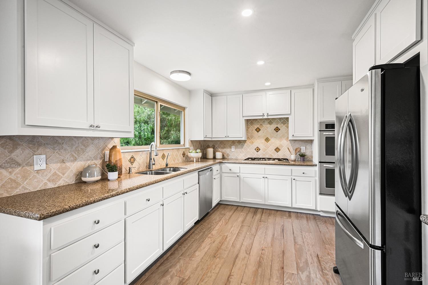 Detail Gallery Image 23 of 70 For 51 San Domingo Way, Novato,  CA 94945 - 4 Beds | 2/1 Baths