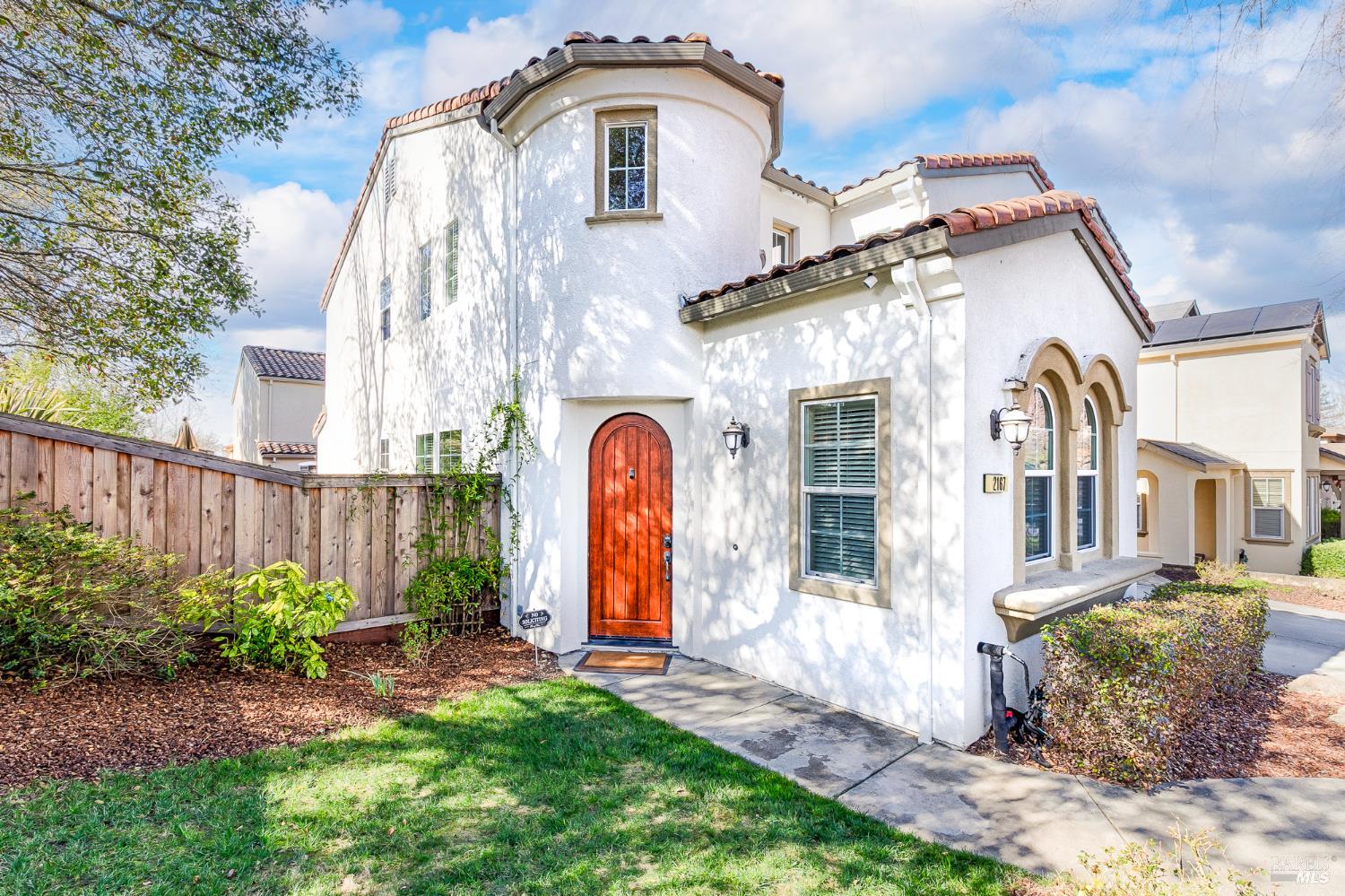 Detail Gallery Image 3 of 79 For 2167 Linwood Ave, Santa Rosa,  CA 95404 - 3 Beds | 3 Baths