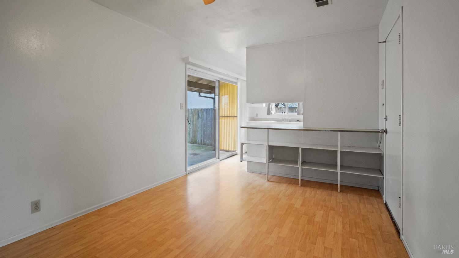 Detail Gallery Image 9 of 26 For 1318 Taft St, Fairfield,  CA 94533 - 3 Beds | 2 Baths