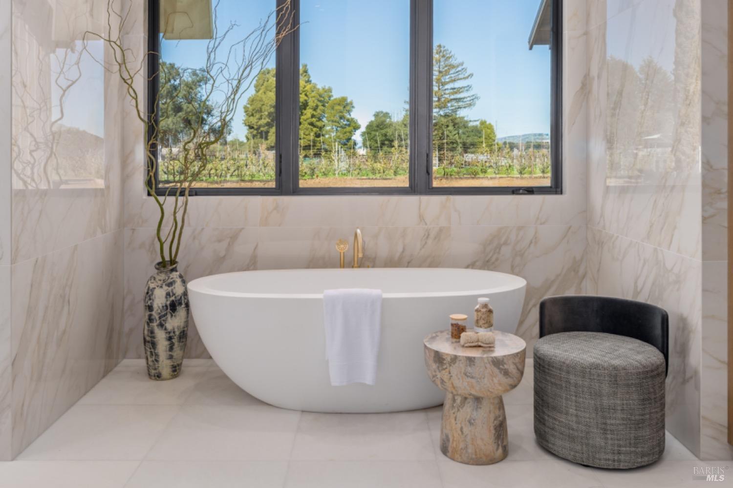 Detail Gallery Image 34 of 48 For 2350 Big Ranch Rd, Napa,  CA 94558 - 7 Beds | 7/2 Baths