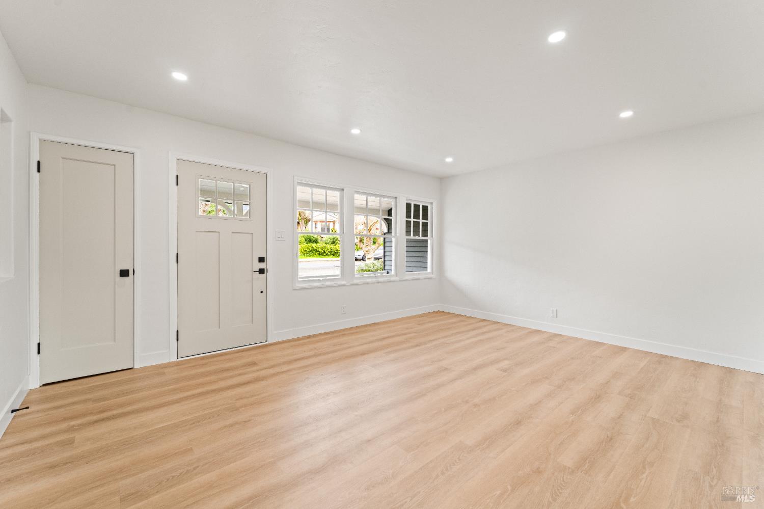 Detail Gallery Image 11 of 54 For 331 Steffan St, Vallejo,  CA 94591 - 2 Beds | 1 Baths