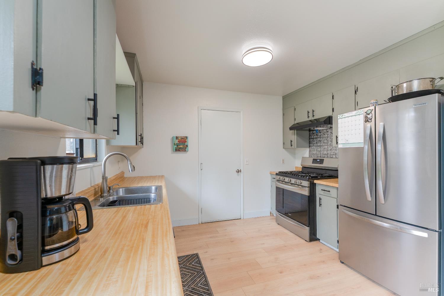 Detail Gallery Image 11 of 34 For 27431 Poppy Dr, Willits,  CA 95490 - 3 Beds | 2 Baths