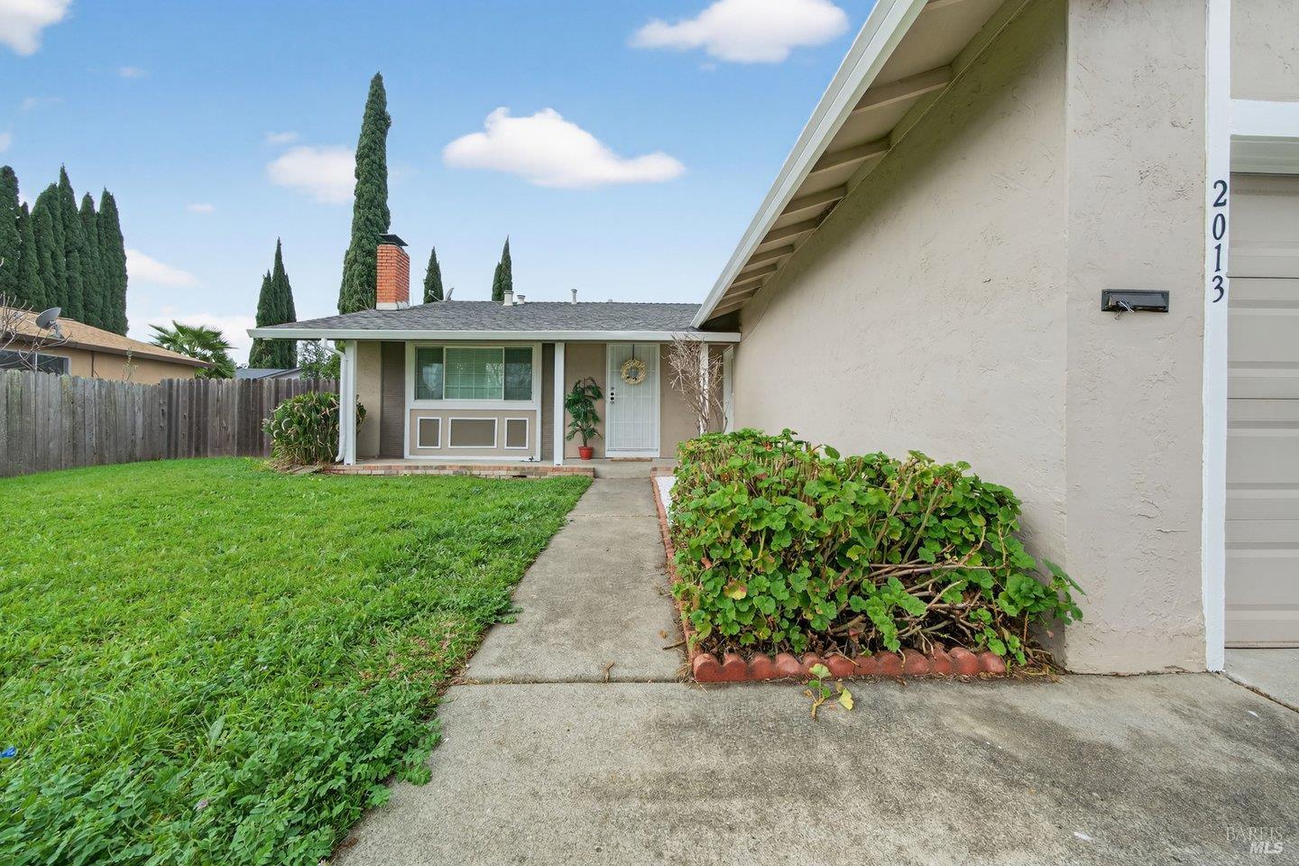 Detail Gallery Image 6 of 36 For 2013 Cormorant Dr, Fairfield,  CA 94533 - 3 Beds | 1 Baths