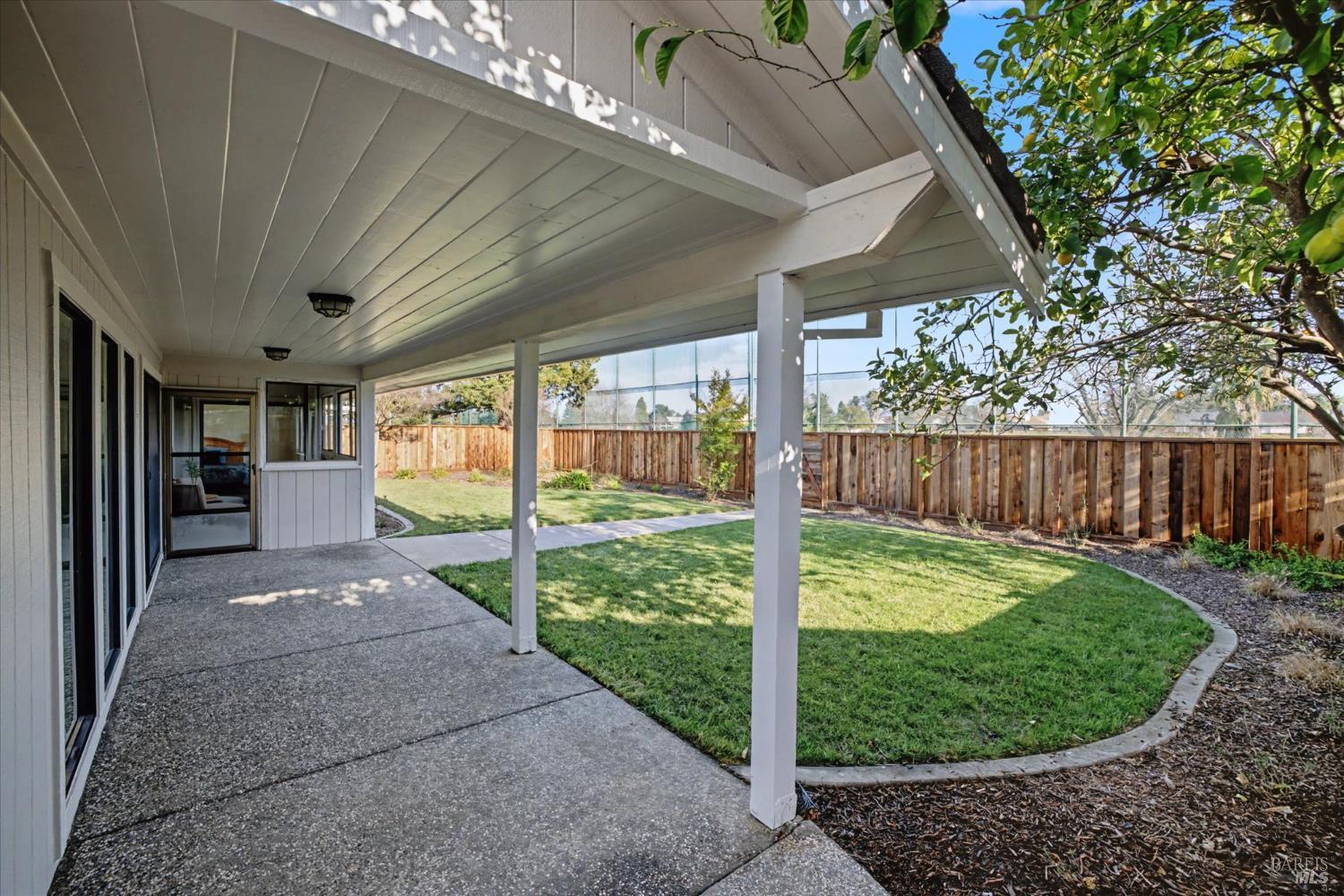 Detail Gallery Image 36 of 47 For 580 Yellowstone Dr, Vacaville,  CA 95687 - 3 Beds | 2/1 Baths