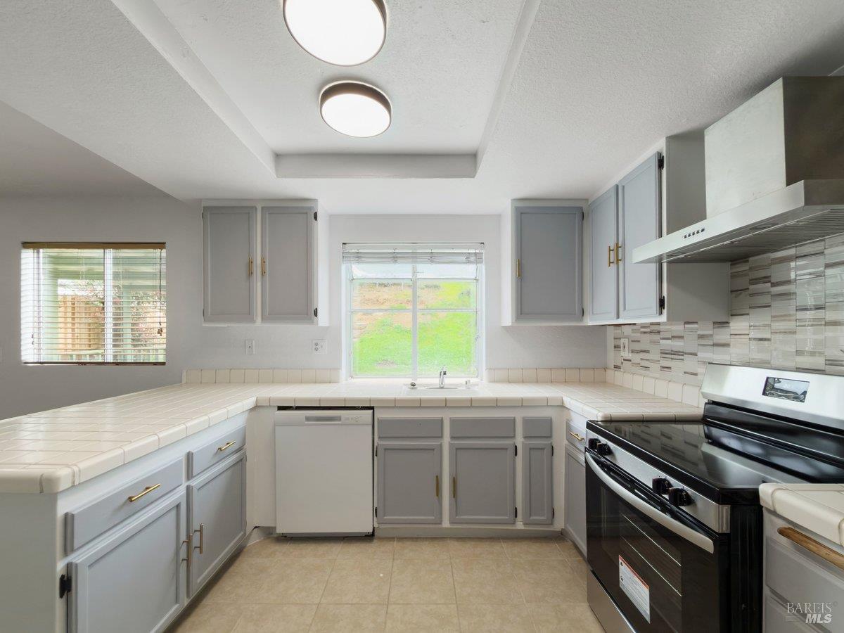 Detail Gallery Image 22 of 41 For 157 Haviture Way, Vallejo,  CA 94589 - 3 Beds | 2/1 Baths