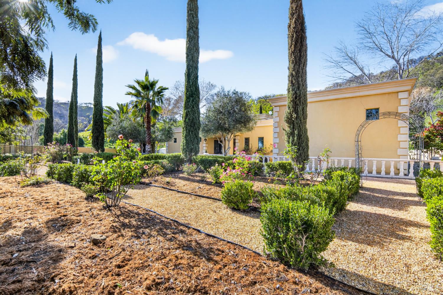 Detail Gallery Image 6 of 68 For 3467 Blue Mountain Dr, Fairfield,  CA 94534 - 2 Beds | 2 Baths