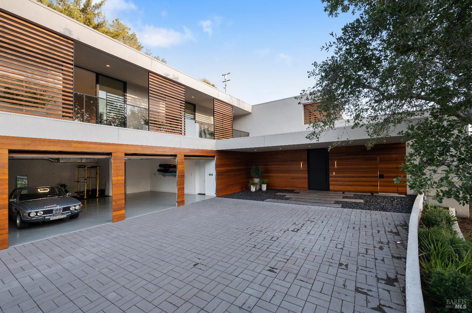 Detail Gallery Image 5 of 29 For 70 Ridgecrest Rd, Kentfield,  CA 94904 - 6 Beds | 6/2 Baths