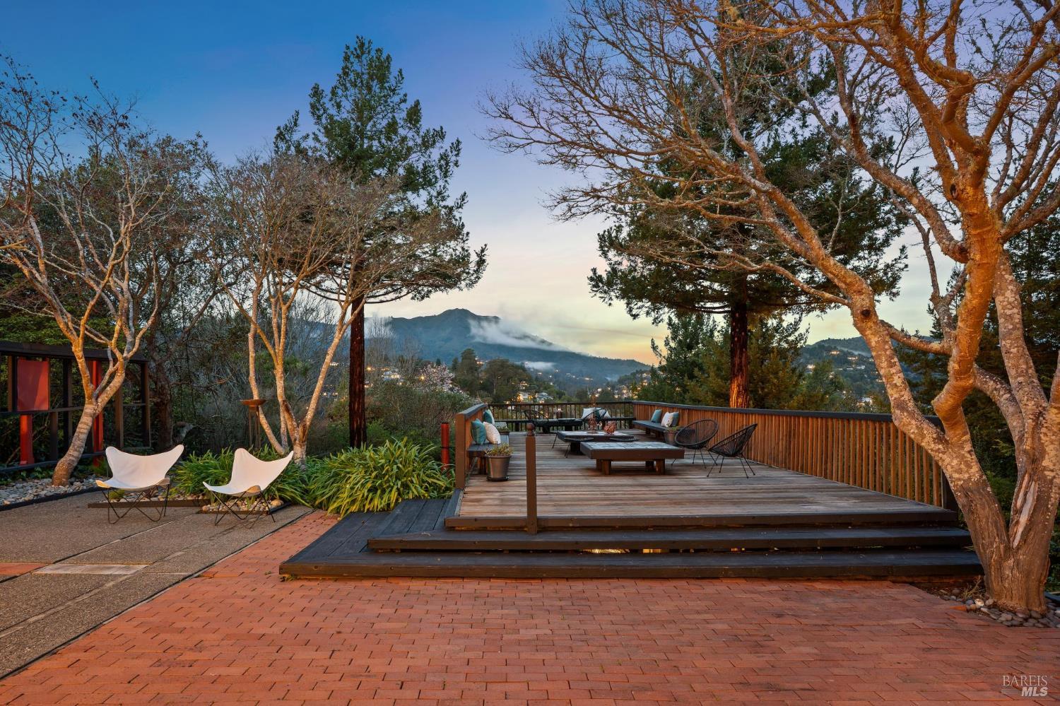 Detail Gallery Image 7 of 58 For 18 Laverne Ave, Mill Valley,  CA 94941 - 4 Beds | 3 Baths