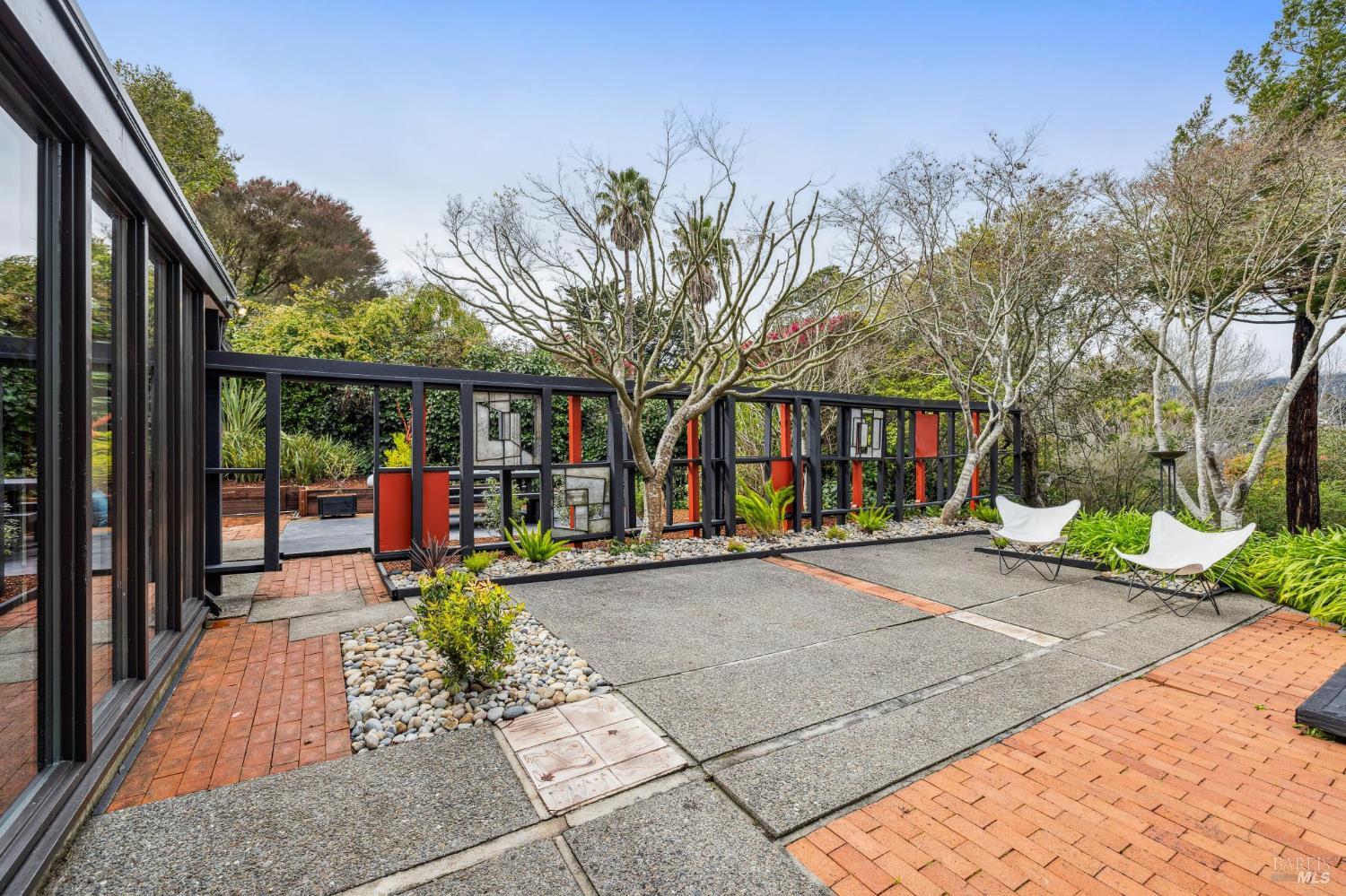 Detail Gallery Image 26 of 58 For 18 Laverne Ave, Mill Valley,  CA 94941 - 4 Beds | 3 Baths