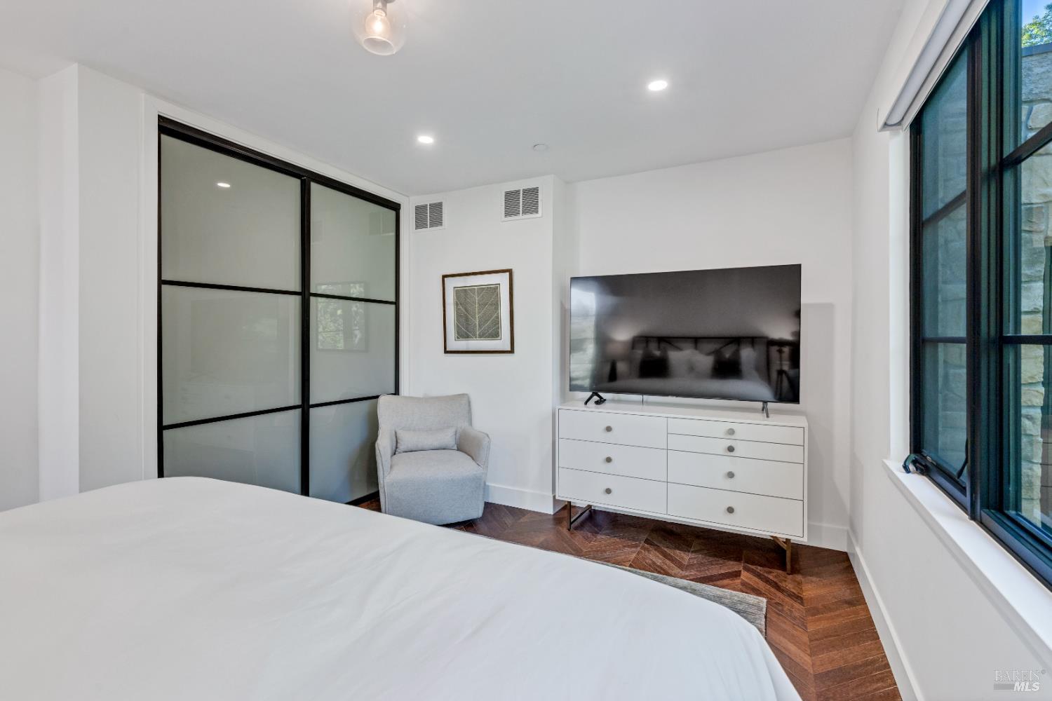 Detail Gallery Image 14 of 32 For 1242 Madrona Ave, Saint Helena,  CA 94574 - 3 Beds | 2/1 Baths