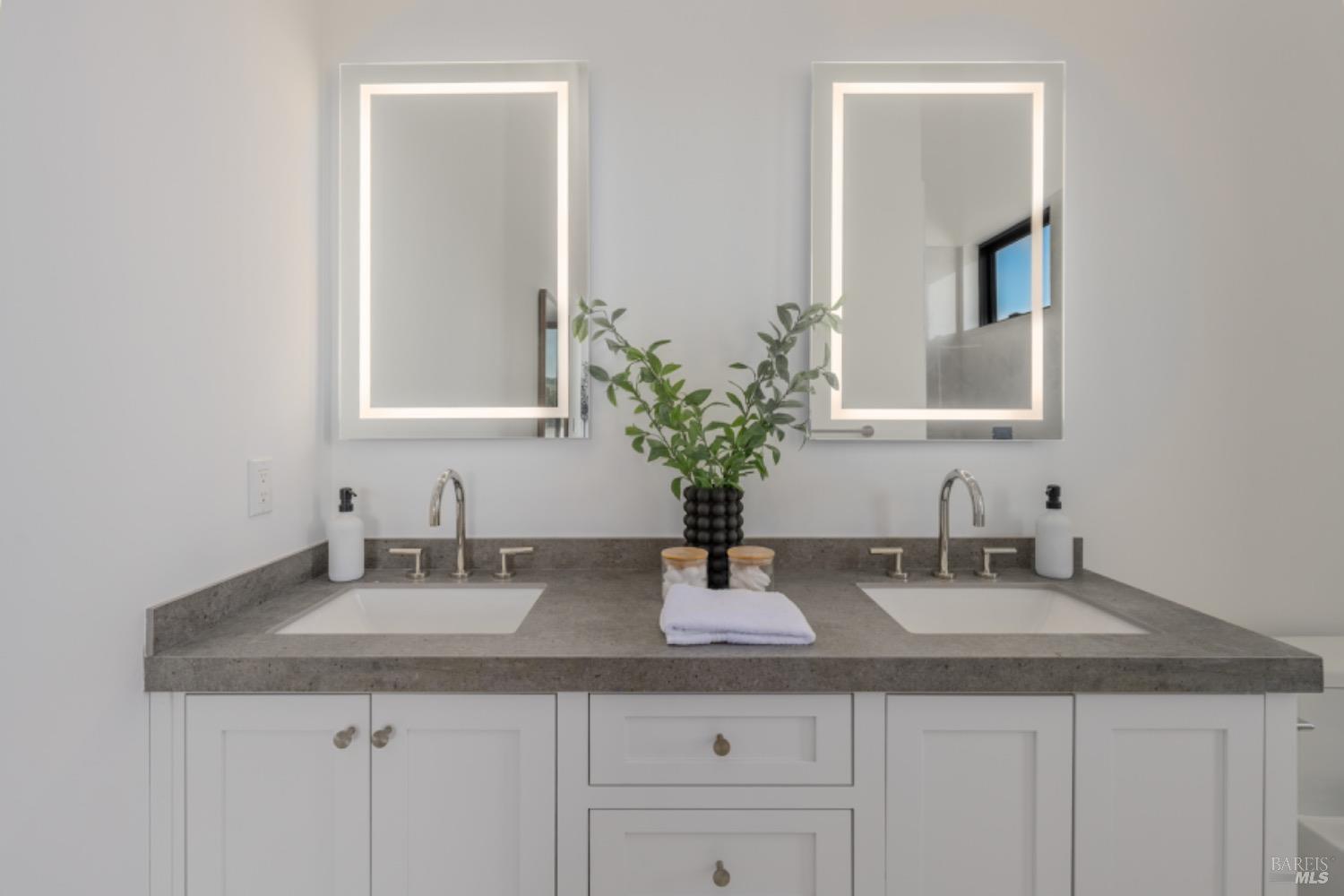 Detail Gallery Image 44 of 48 For 2350 Big Ranch Rd, Napa,  CA 94558 - 7 Beds | 7/2 Baths