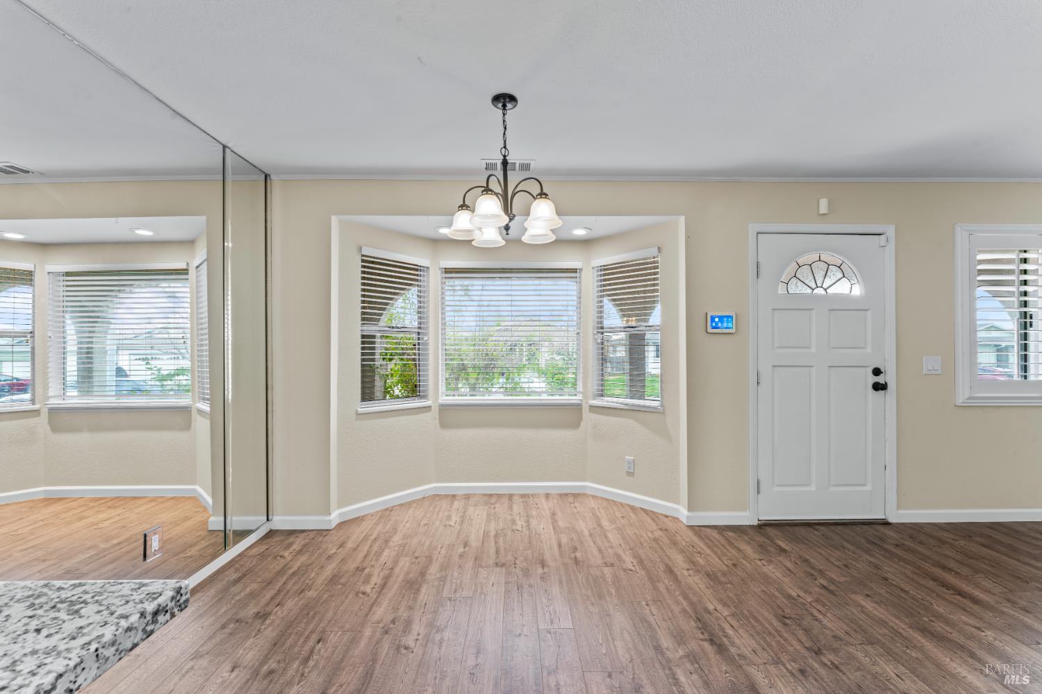 Detail Gallery Image 10 of 38 For 210 Trinity Ct, Rio Vista,  CA 94571 - 3 Beds | 2/1 Baths