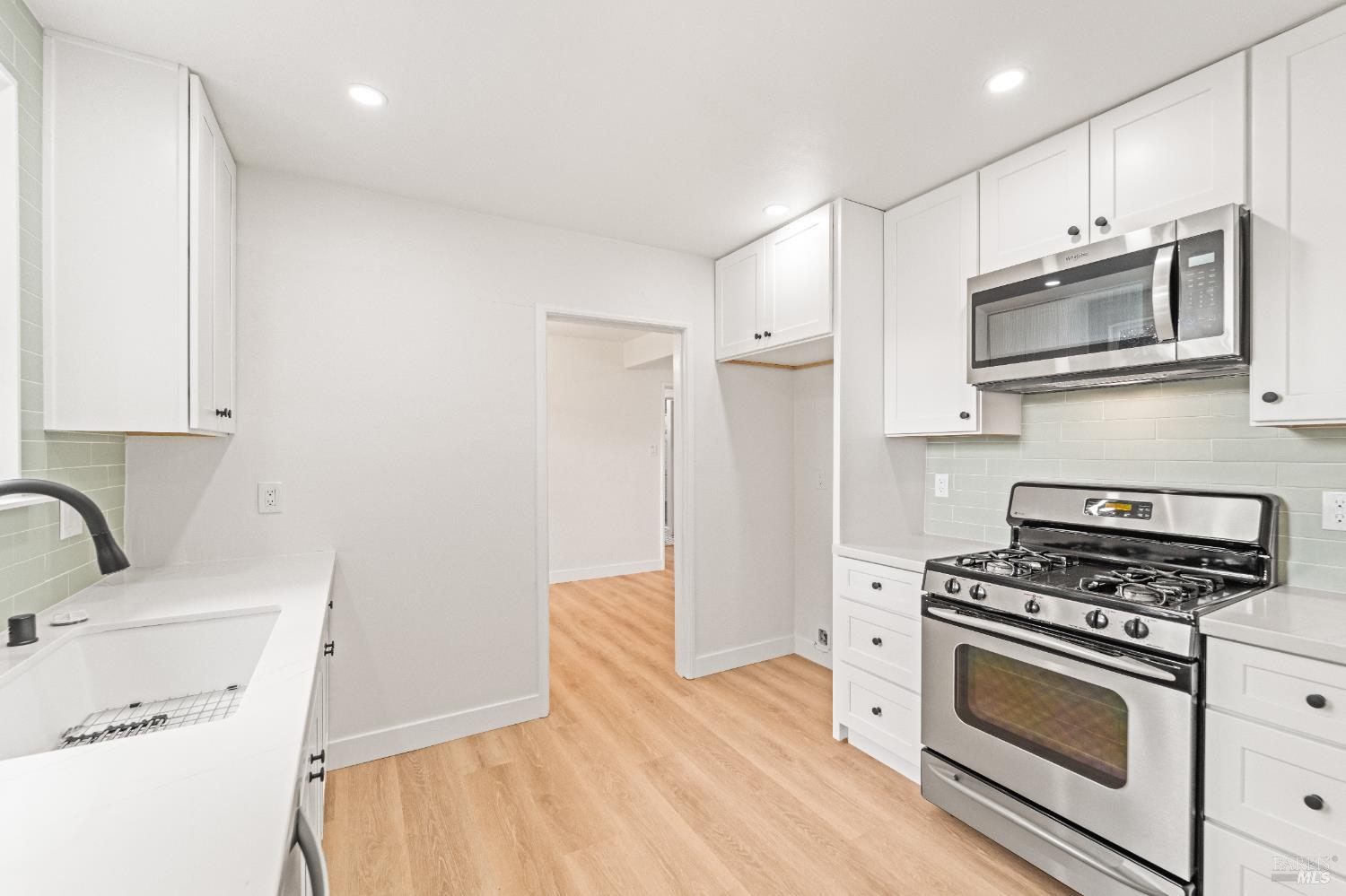 Detail Gallery Image 3 of 54 For 331 Steffan St, Vallejo,  CA 94591 - 2 Beds | 1 Baths