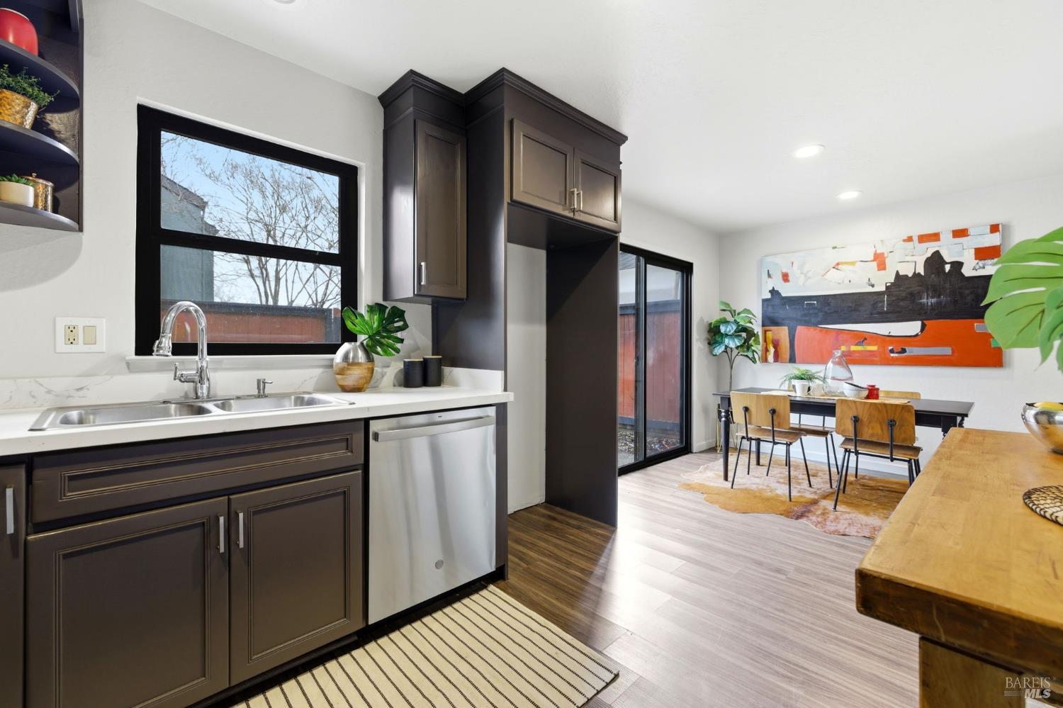 Detail Gallery Image 8 of 30 For 3552 Shelter Creek Dr, Napa,  CA 94558 - 3 Beds | 1/1 Baths