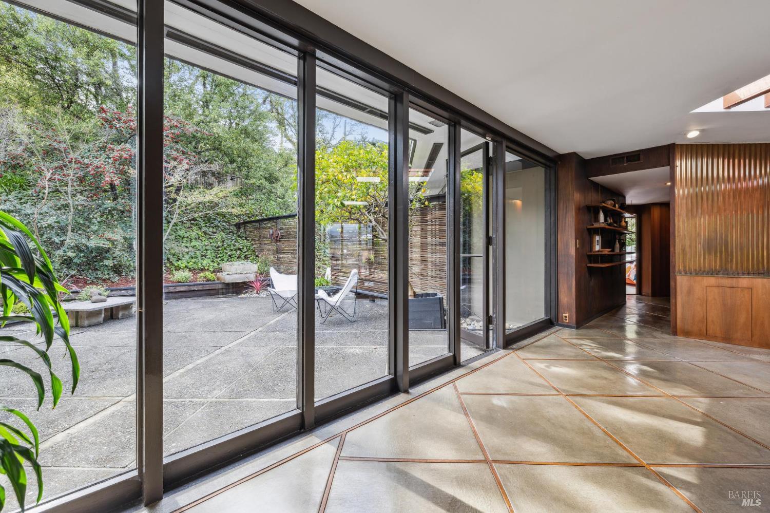 Detail Gallery Image 15 of 58 For 18 Laverne Ave, Mill Valley,  CA 94941 - 4 Beds | 3 Baths