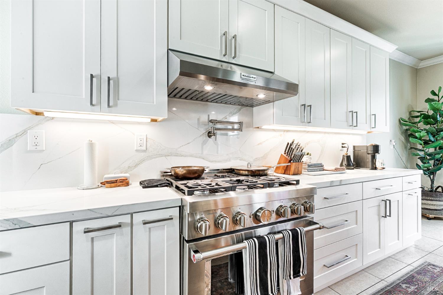 Detail Gallery Image 22 of 79 For 2167 Linwood Ave, Santa Rosa,  CA 95404 - 3 Beds | 3 Baths