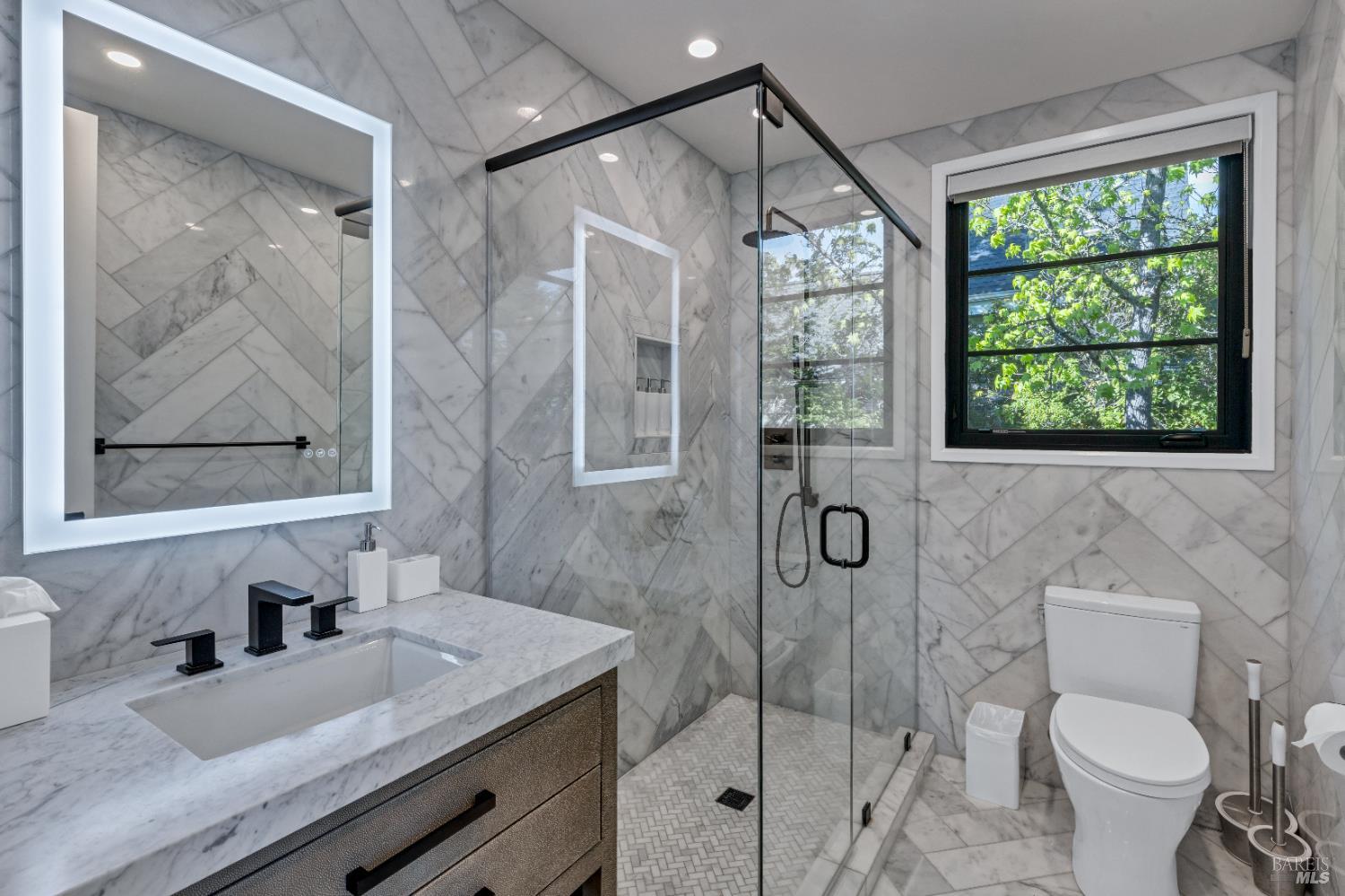 Detail Gallery Image 18 of 32 For 1242 Madrona Ave, Saint Helena,  CA 94574 - 3 Beds | 2/1 Baths