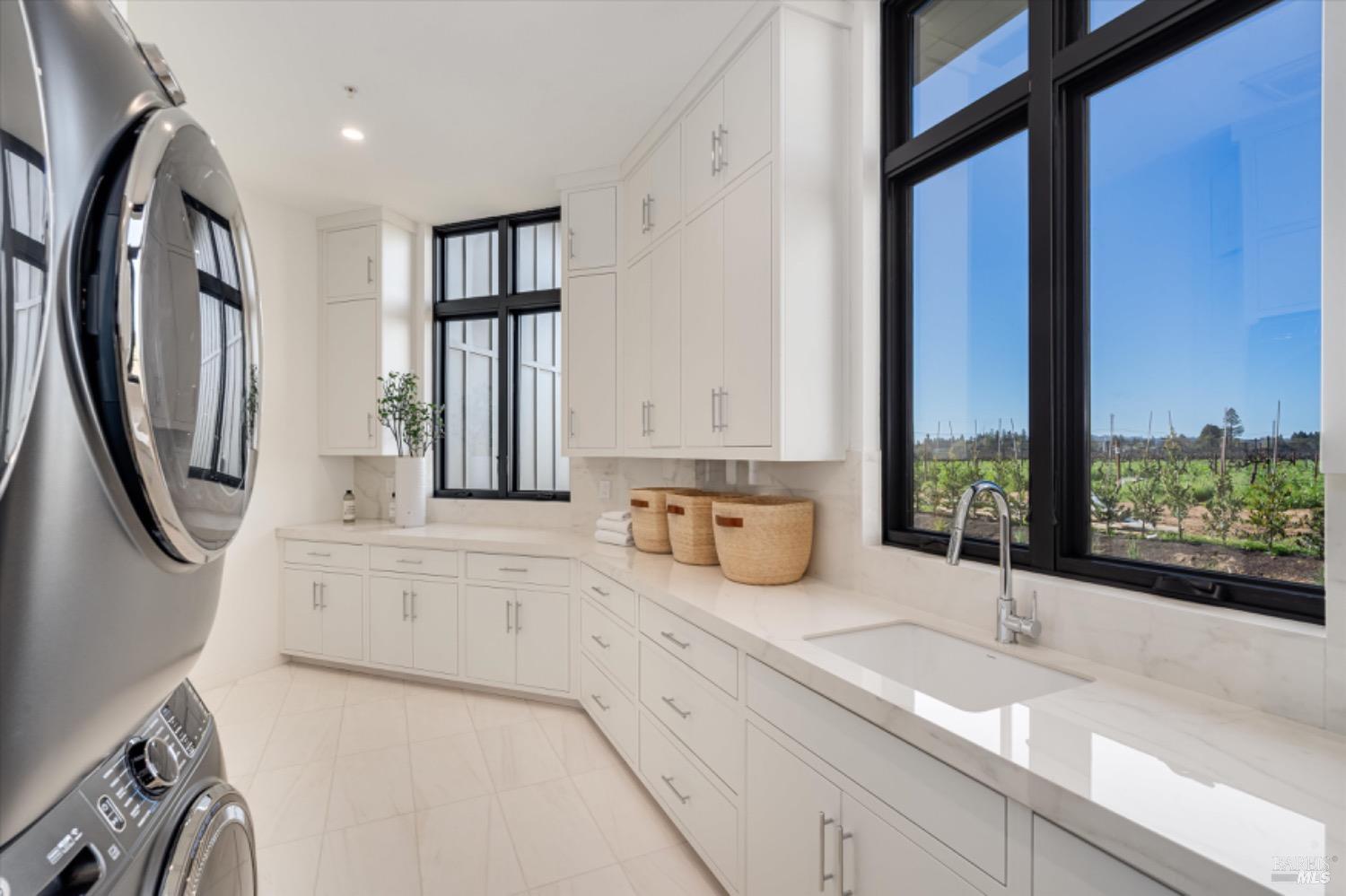 Detail Gallery Image 35 of 48 For 2350 Big Ranch Rd, Napa,  CA 94558 - 7 Beds | 7/2 Baths