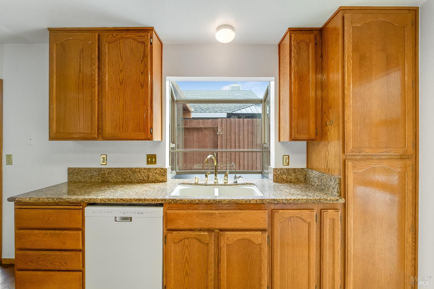 Detail Gallery Image 32 of 99 For 832 Rose Dr, Benicia,  CA 94510 - 4 Beds | 2 Baths