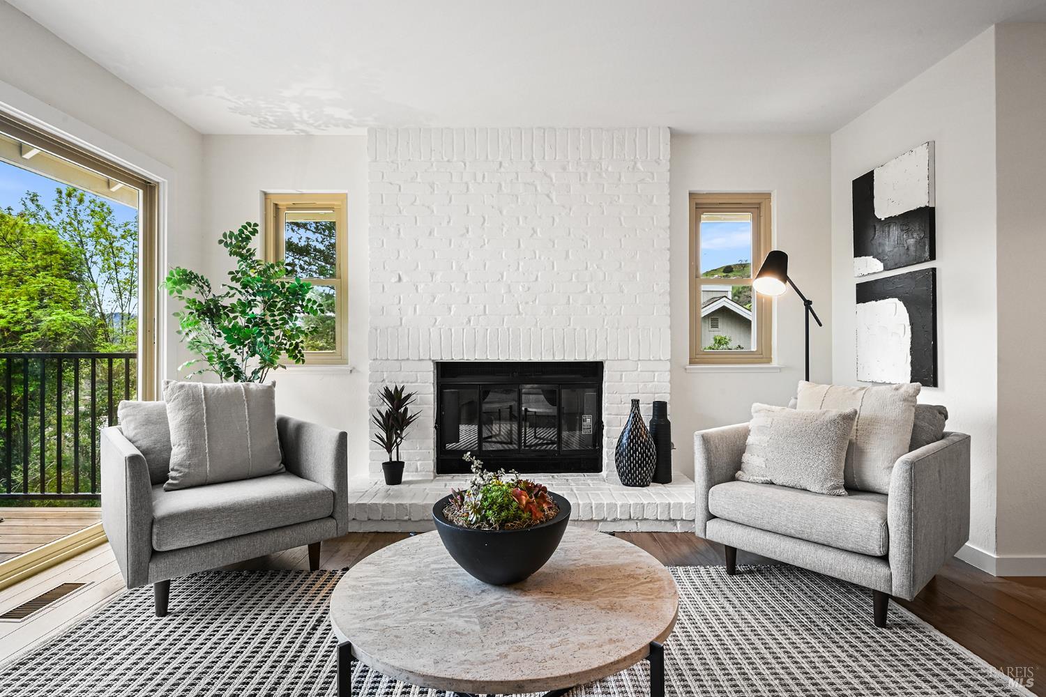 Detail Gallery Image 16 of 70 For 51 San Domingo Way, Novato,  CA 94945 - 4 Beds | 2/1 Baths