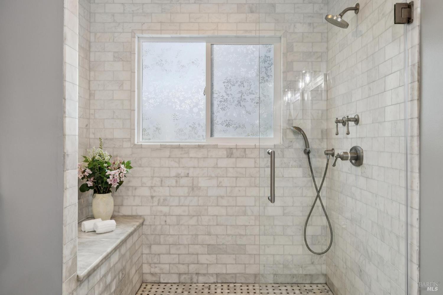 Detail Gallery Image 27 of 36 For 111 Nantucket Cv, San Rafael,  CA 94901 - 2 Beds | 2/1 Baths