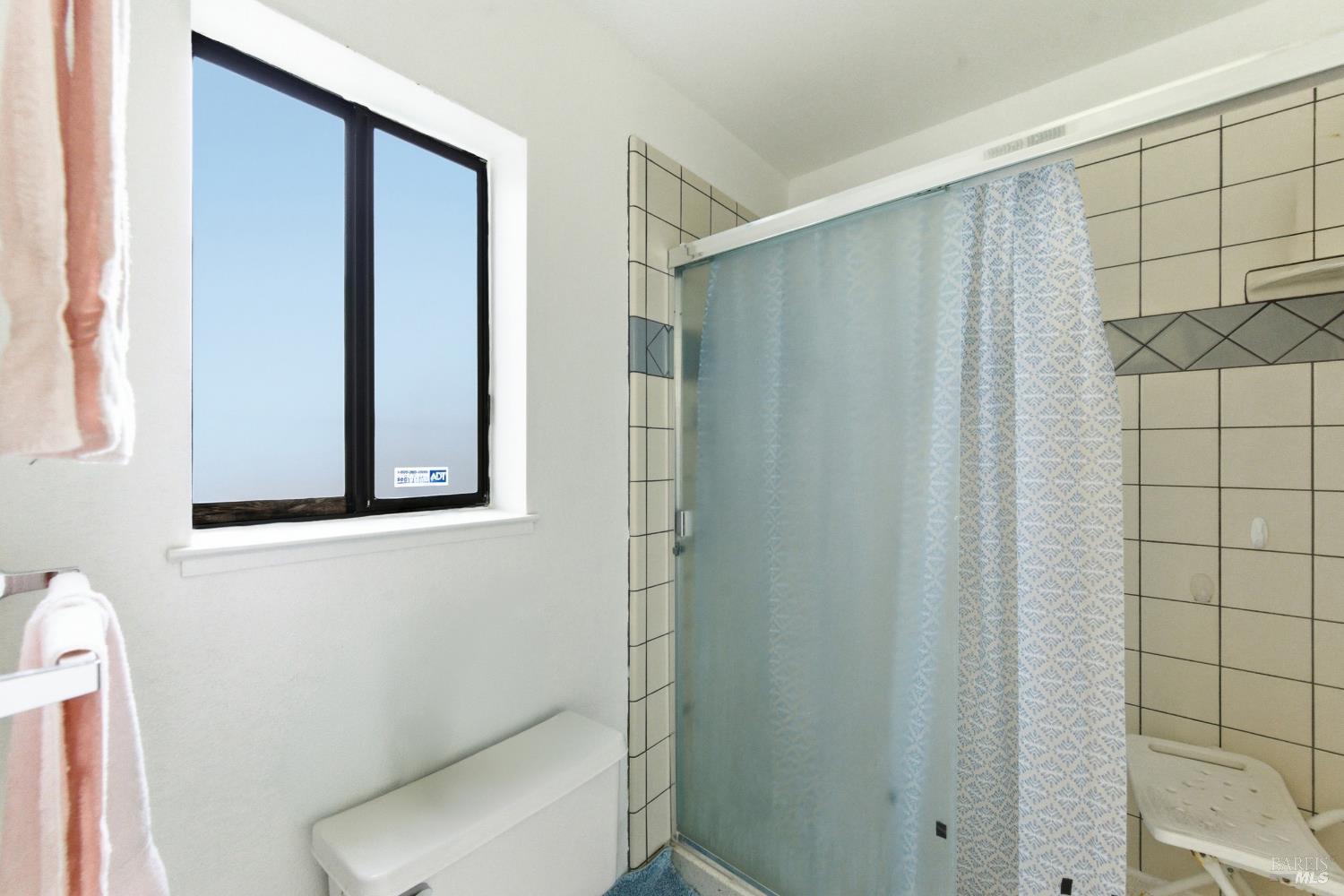 Detail Gallery Image 22 of 26 For 278 Cadloni Ln, Vallejo,  CA 94591 - 3 Beds | 2 Baths