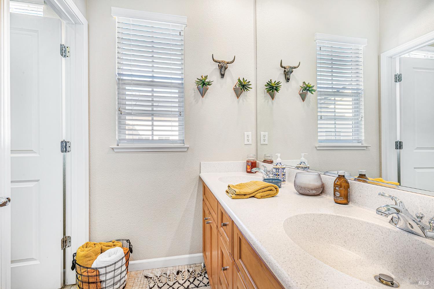 Detail Gallery Image 63 of 79 For 2167 Linwood Ave, Santa Rosa,  CA 95404 - 3 Beds | 3 Baths