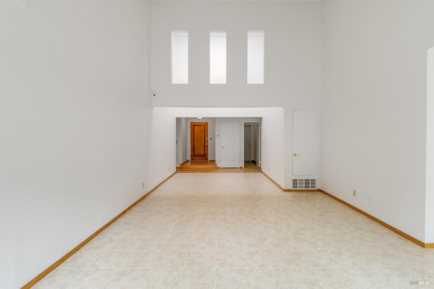 Detail Gallery Image 26 of 99 For 832 Rose Dr, Benicia,  CA 94510 - 4 Beds | 2 Baths