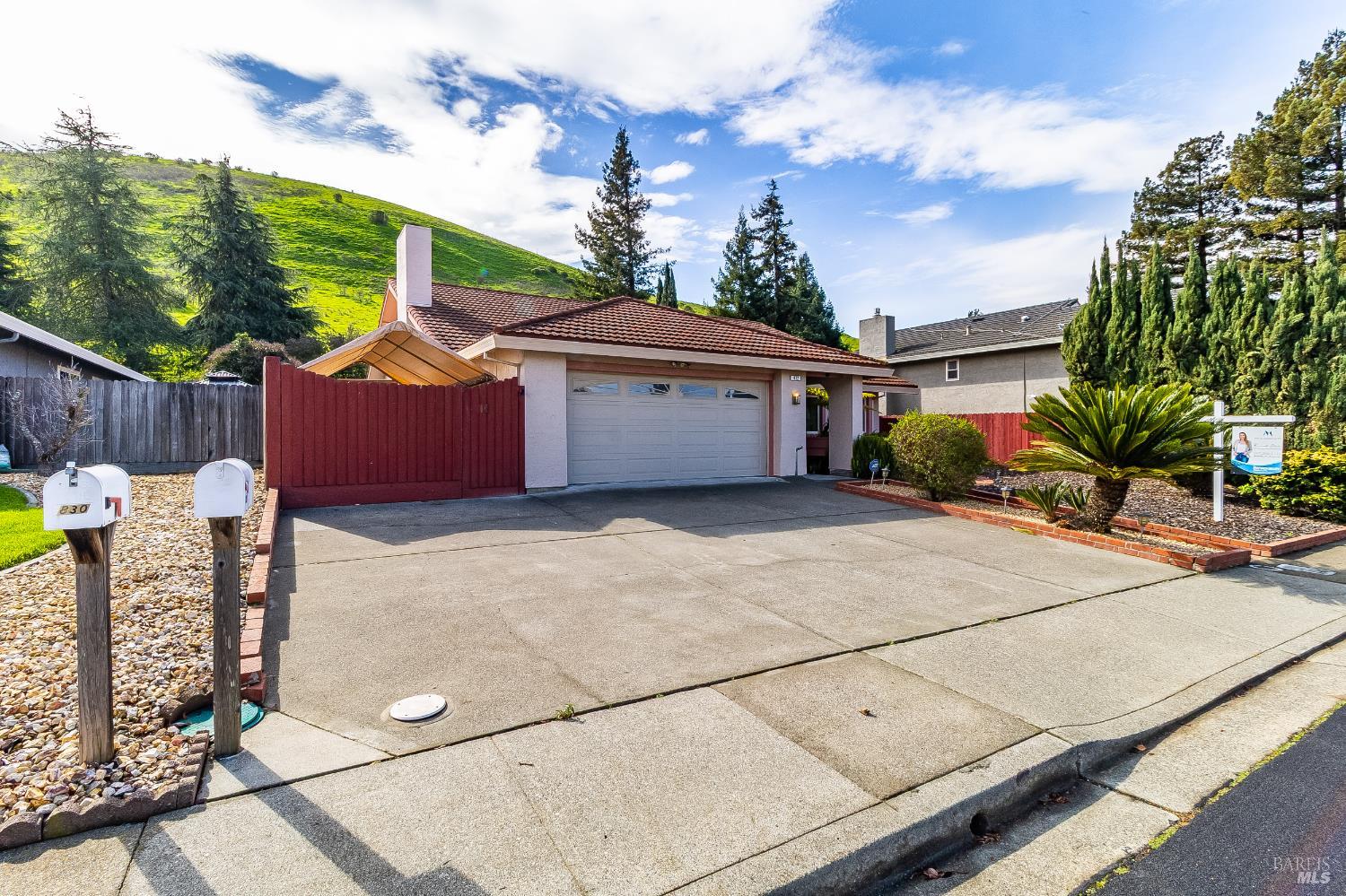 Detail Gallery Image 6 of 99 For 832 Rose Dr, Benicia,  CA 94510 - 4 Beds | 2 Baths