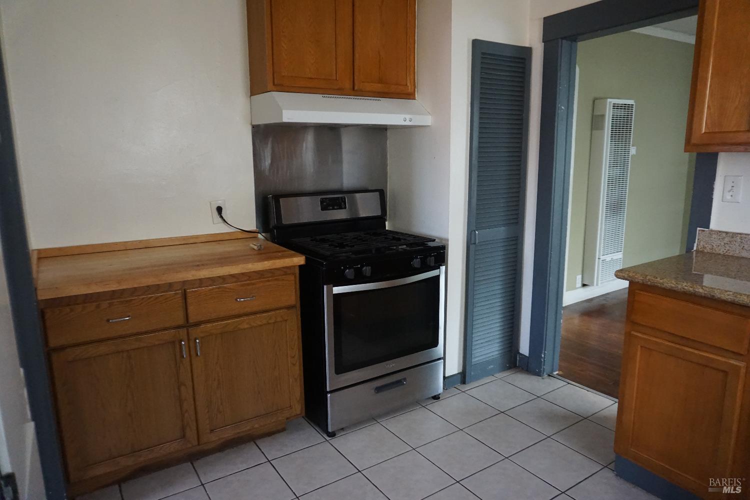 Detail Gallery Image 6 of 28 For 312 Central Ave, Vallejo,  CA 94590 - 2 Beds | 1 Baths