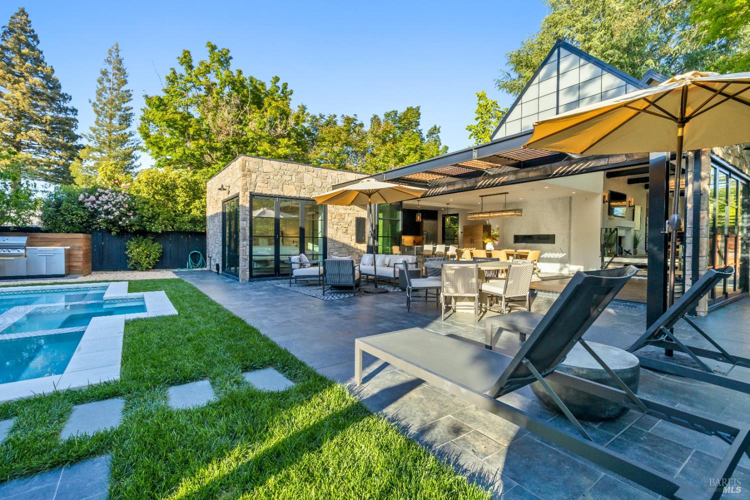 Detail Gallery Image 29 of 32 For 1242 Madrona Ave, Saint Helena,  CA 94574 - 3 Beds | 2/1 Baths