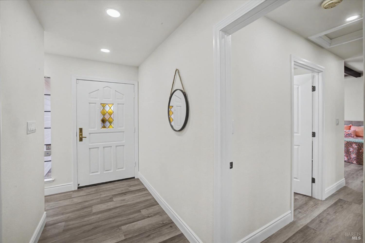 Detail Gallery Image 5 of 47 For 580 Yellowstone Dr, Vacaville,  CA 95687 - 3 Beds | 2/1 Baths