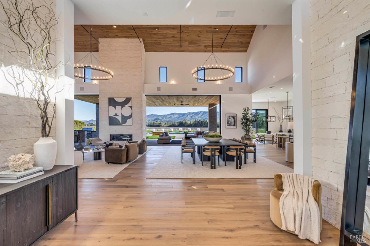 Detail Gallery Image 4 of 48 For 2350 Big Ranch Rd, Napa,  CA 94558 - 7 Beds | 7/2 Baths