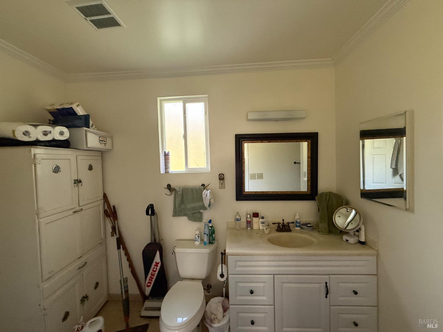 Detail Gallery Image 11 of 34 For 44050 Briggs Ln, Laytonville,  CA 95454 - – Beds | – Baths