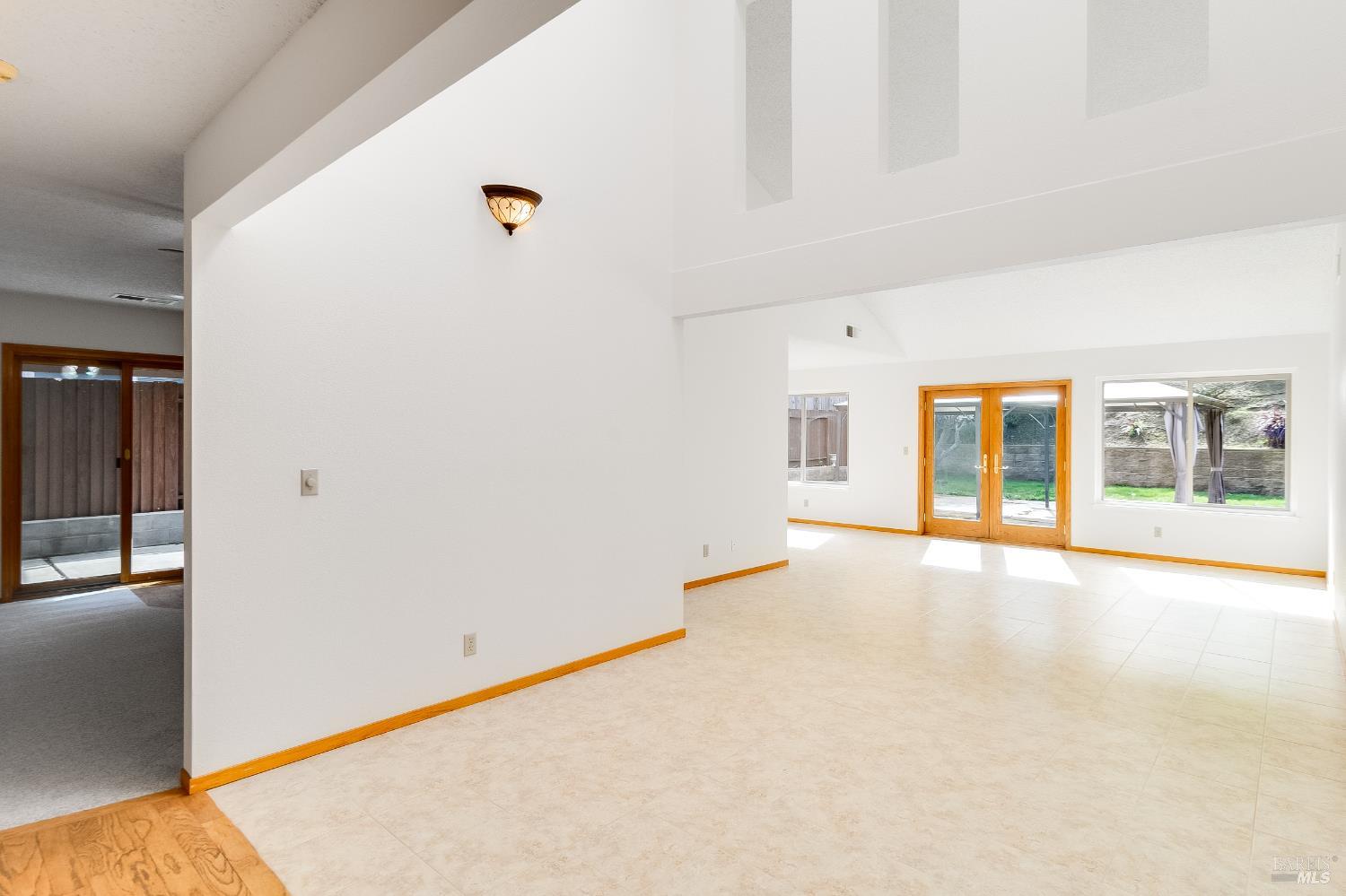 Detail Gallery Image 20 of 99 For 832 Rose Dr, Benicia,  CA 94510 - 4 Beds | 2 Baths