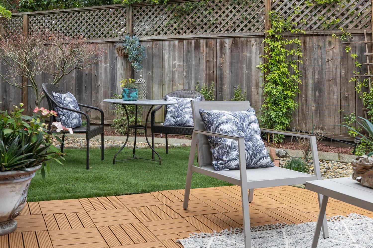 Detail Gallery Image 11 of 36 For 111 Nantucket Cv, San Rafael,  CA 94901 - 2 Beds | 2/1 Baths