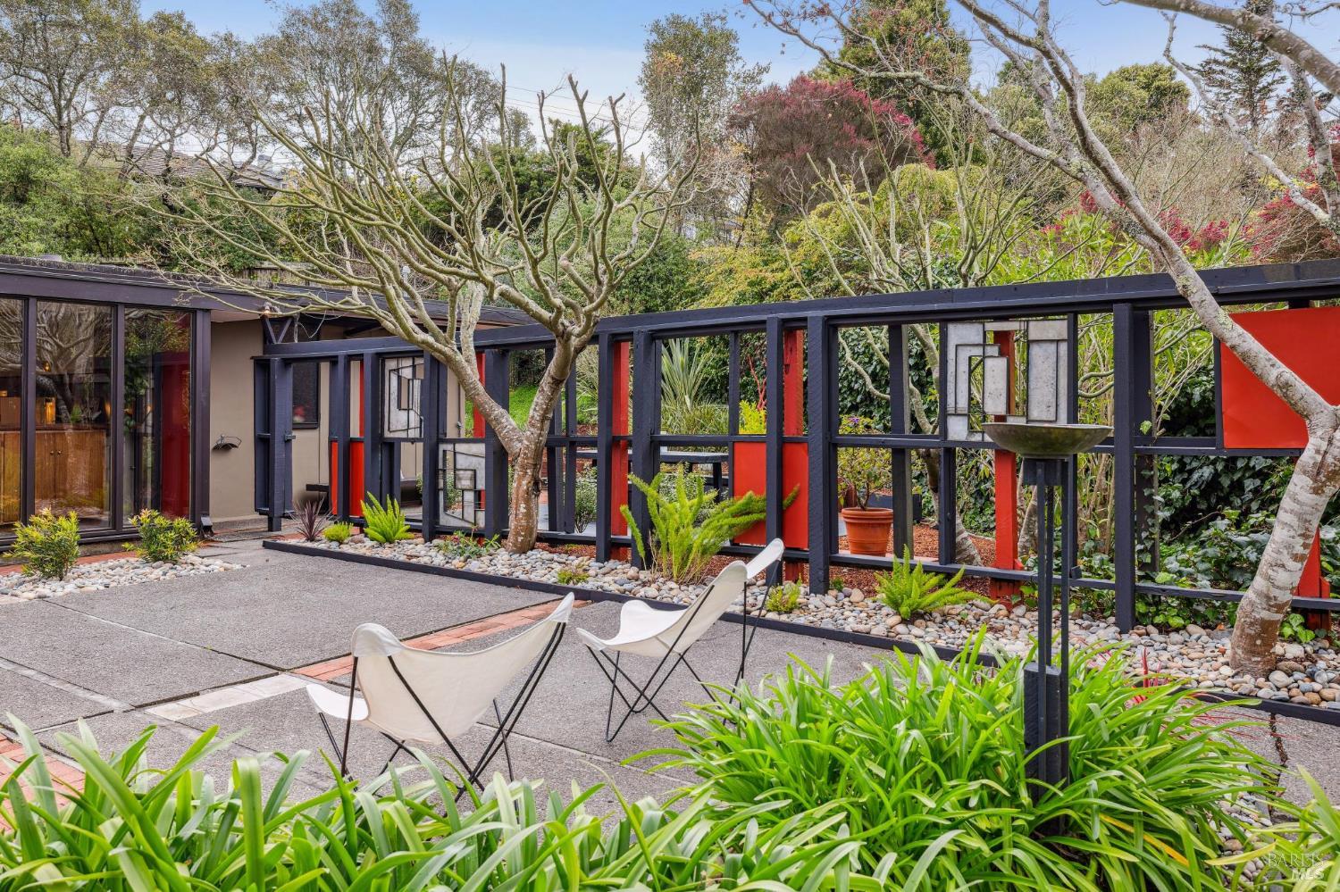 Detail Gallery Image 5 of 58 For 18 Laverne Ave, Mill Valley,  CA 94941 - 4 Beds | 3 Baths