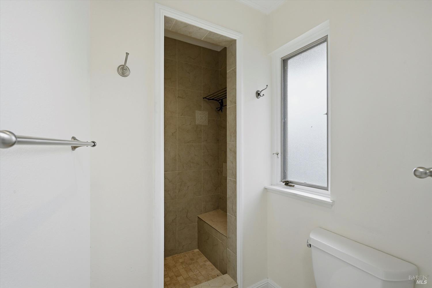 Detail Gallery Image 29 of 53 For 4078 Tokay Dr, Napa,  CA 94558 - 4 Beds | 2/1 Baths