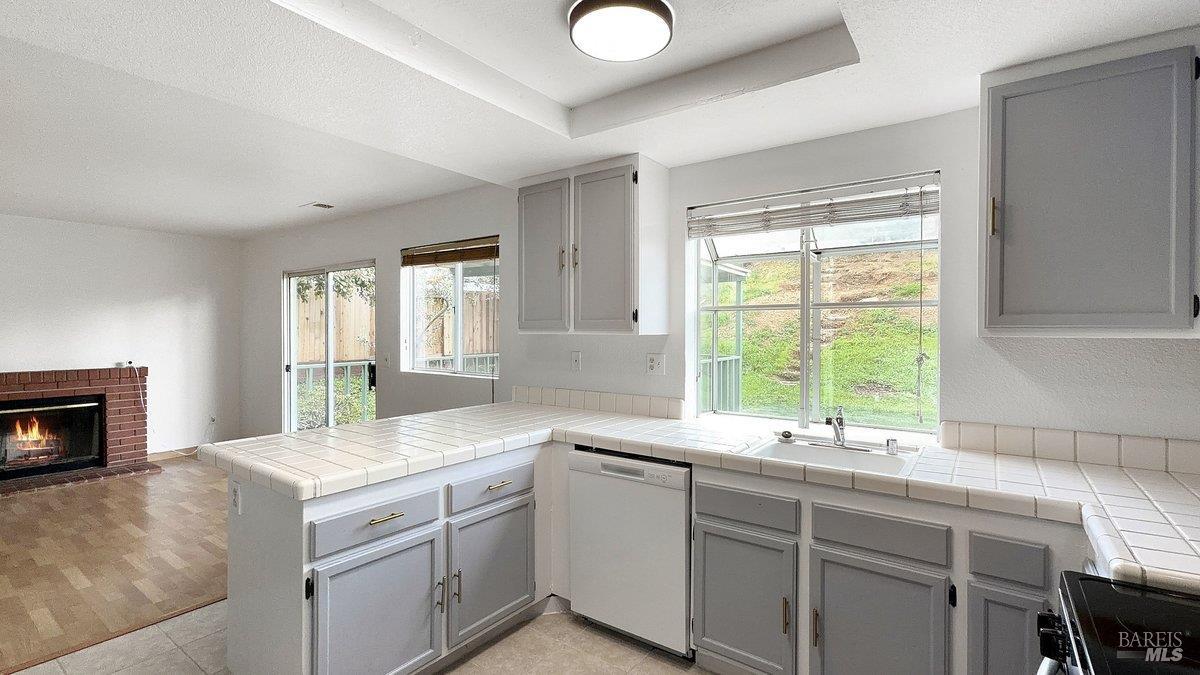 Detail Gallery Image 18 of 41 For 157 Haviture Way, Vallejo,  CA 94589 - 3 Beds | 2/1 Baths