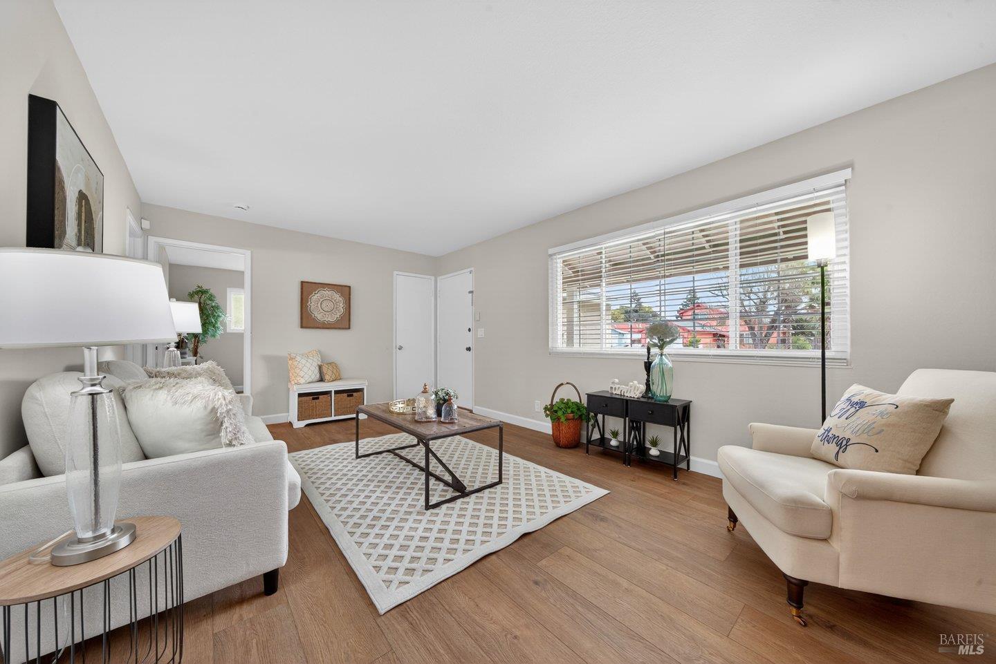 Detail Gallery Image 9 of 36 For 2013 Cormorant Dr, Fairfield,  CA 94533 - 3 Beds | 1 Baths