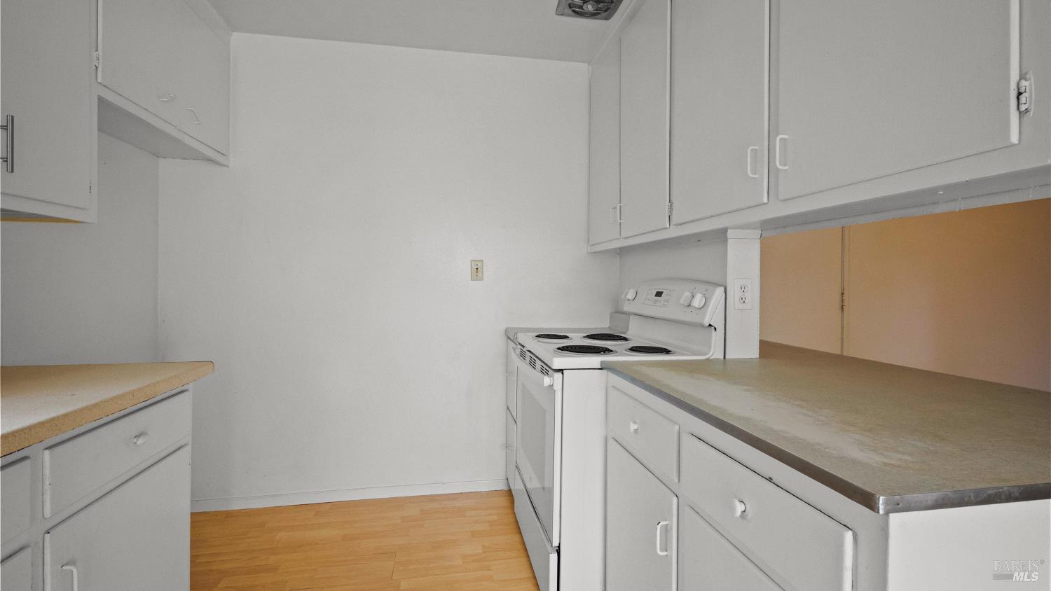 Detail Gallery Image 12 of 26 For 1318 Taft St, Fairfield,  CA 94533 - 3 Beds | 2 Baths