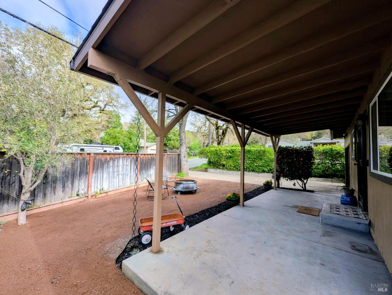 Detail Gallery Image 4 of 20 For 112 E Agua Caliente Rd, Sonoma,  CA 95476 - 2 Beds | 2 Baths