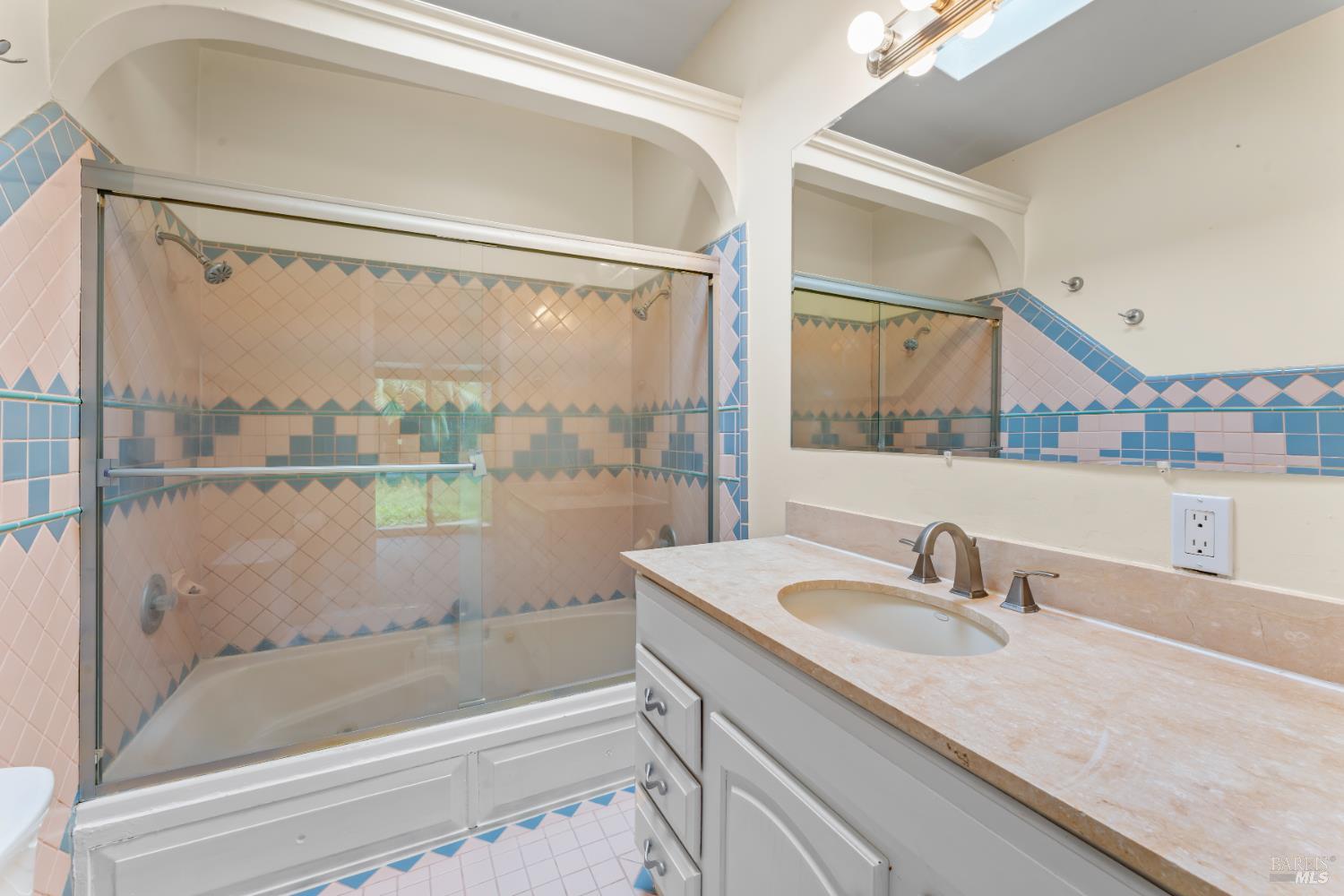 Detail Gallery Image 27 of 38 For 210 Trinity Ct, Rio Vista,  CA 94571 - 3 Beds | 2/1 Baths