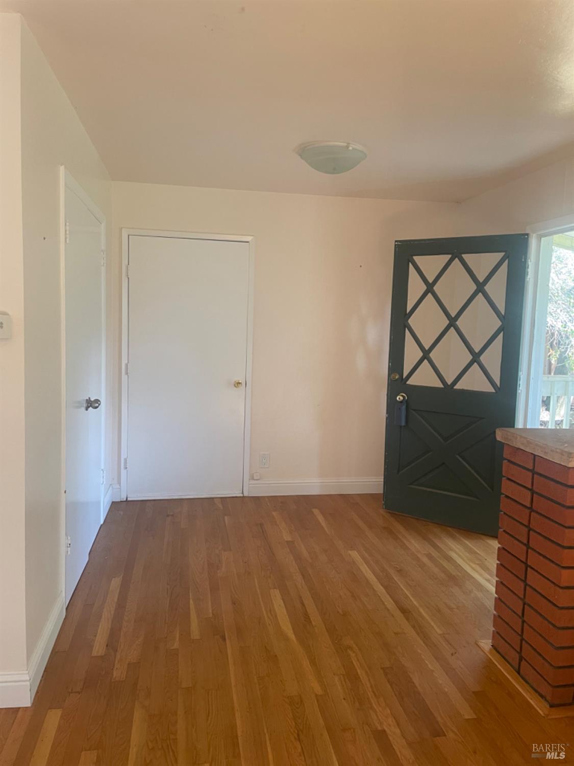 Detail Gallery Image 4 of 17 For 1395 Velma Ave, Santa Rosa,  CA 95403 - 2 Beds | 1 Baths