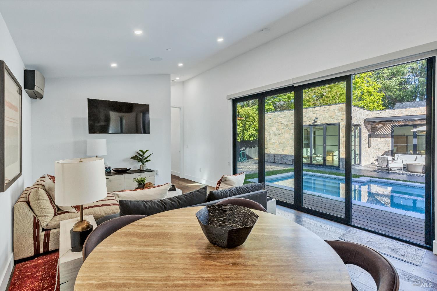 Detail Gallery Image 21 of 32 For 1242 Madrona Ave, Saint Helena,  CA 94574 - 3 Beds | 2/1 Baths