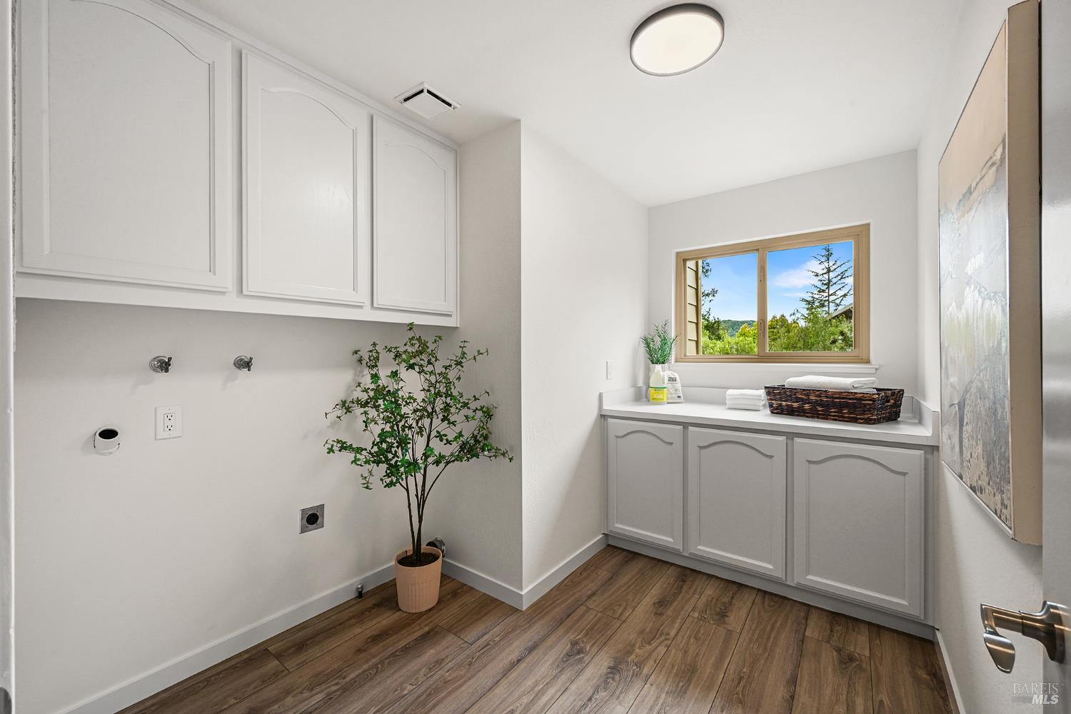 Detail Gallery Image 52 of 70 For 51 San Domingo Way, Novato,  CA 94945 - 4 Beds | 2/1 Baths