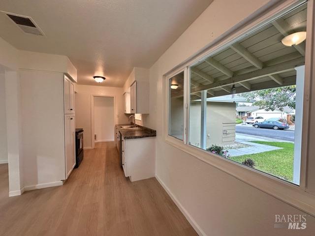 Detail Gallery Image 5 of 11 For 2119 Tipton Way, Fairfield,  CA 94533 - 3 Beds | 1/1 Baths